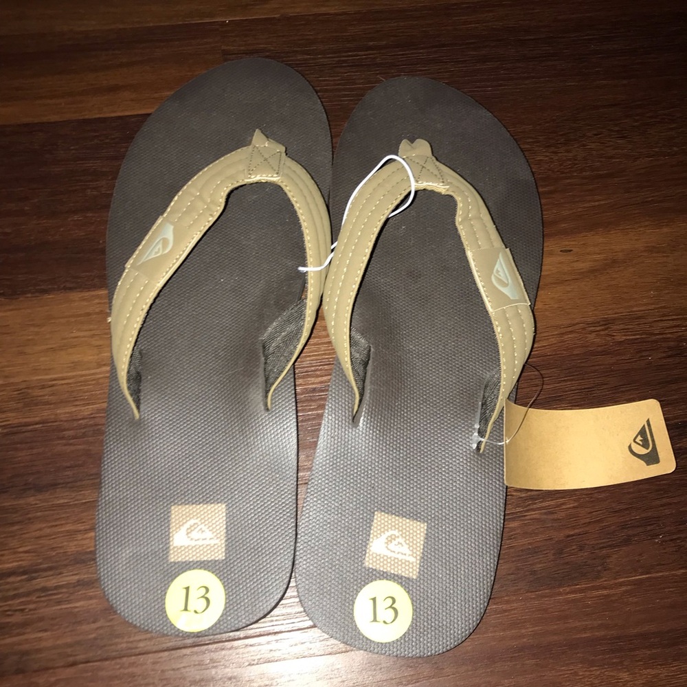 Quiksilver Mens Tan and Brown Flip-Flops NWT